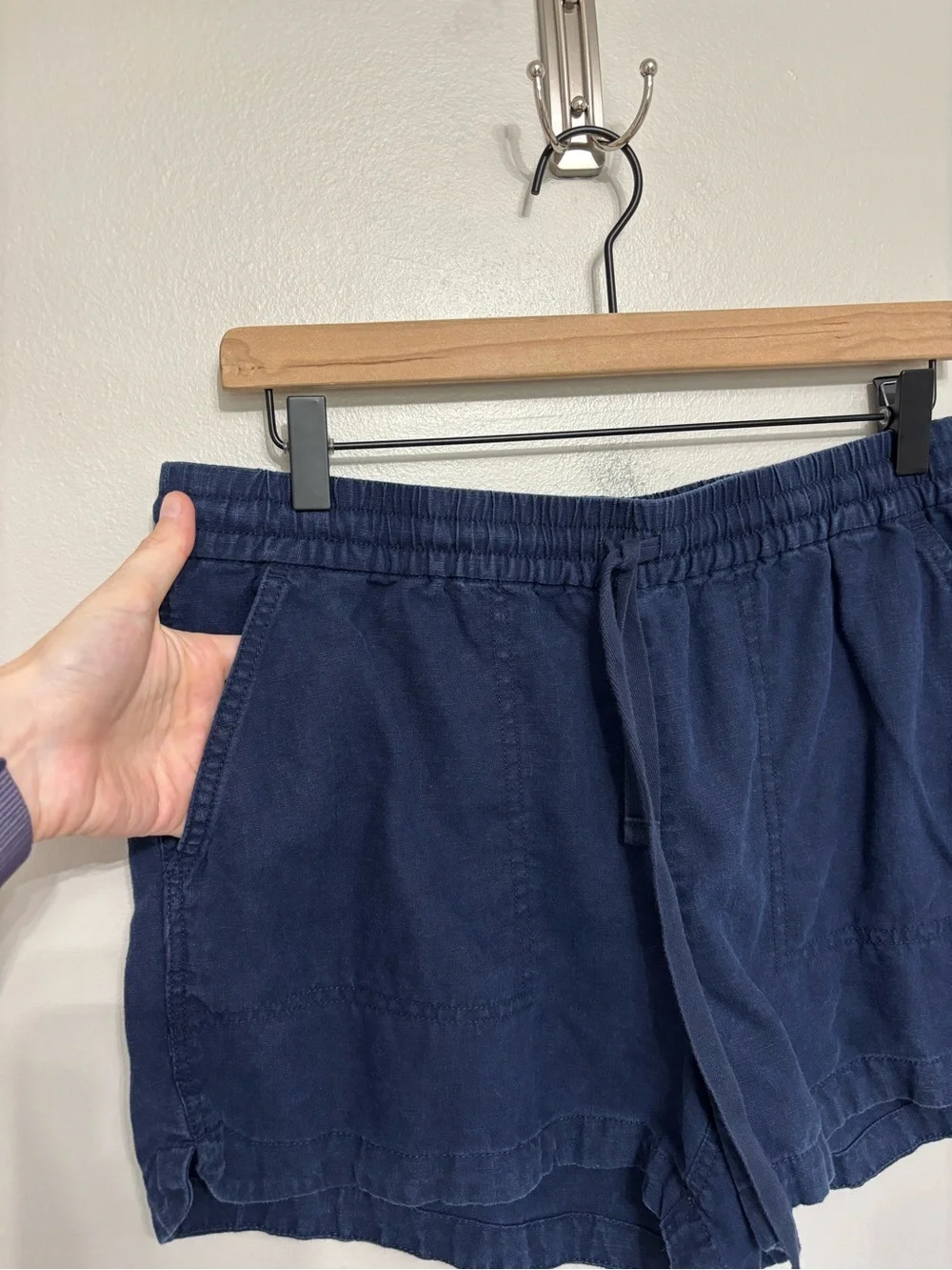 J. Crew New Seaside Short in Linen Blend in Navy - Size M